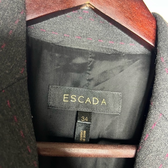 Escada Wool Blazer with Belted Closure - Picture 3 of 8